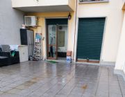TRILOCALE CON GIARDINO a LONATE POZZOLO