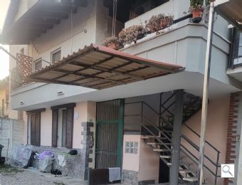 TRILOCALE IN CORTE a FAGNANO OLONA di 100 Mq - Foto 1