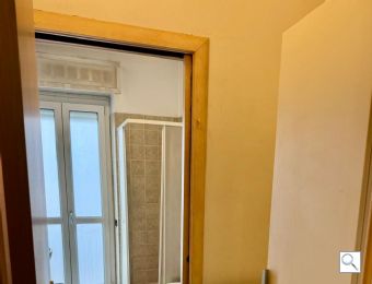 TRILOCALE ARREDATO a BUSTO ARSIZIO - Foto 5