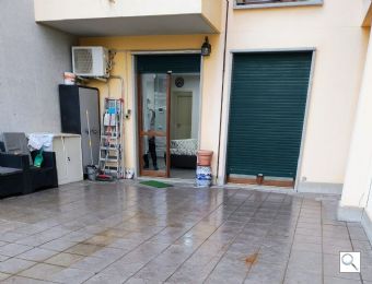 TRILOCALE CON GIARDINO a LONATE POZZOLO di 100 Mq - Foto 1